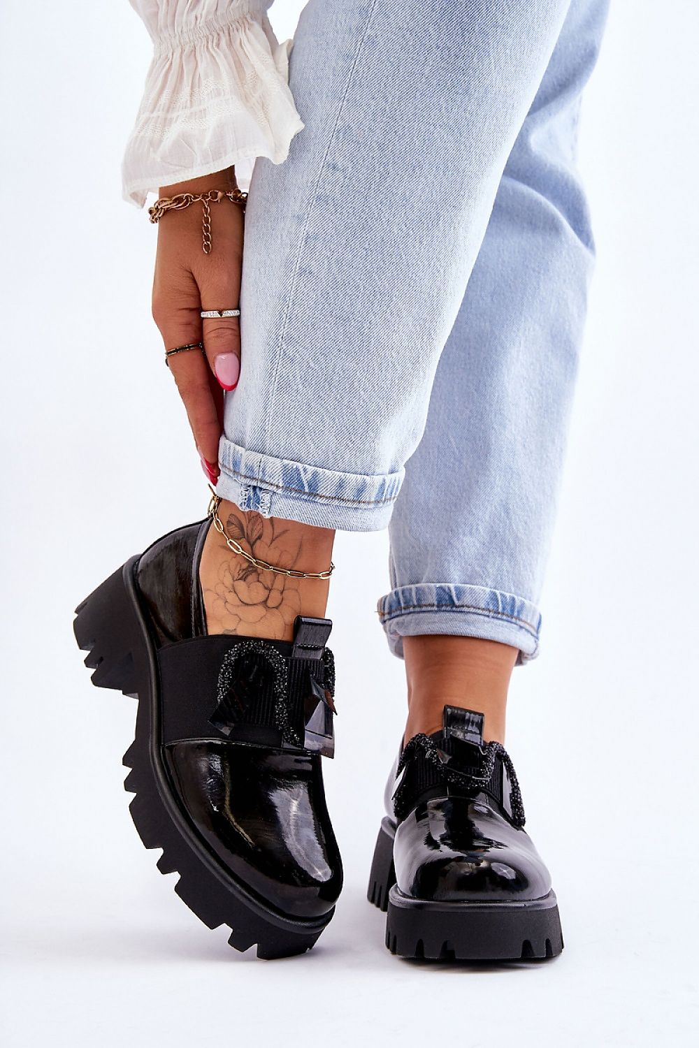 Heeled low shoes model 177453