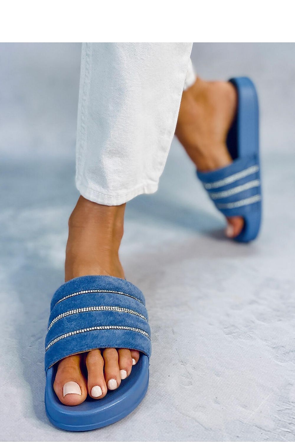 Flip-flops model 177635