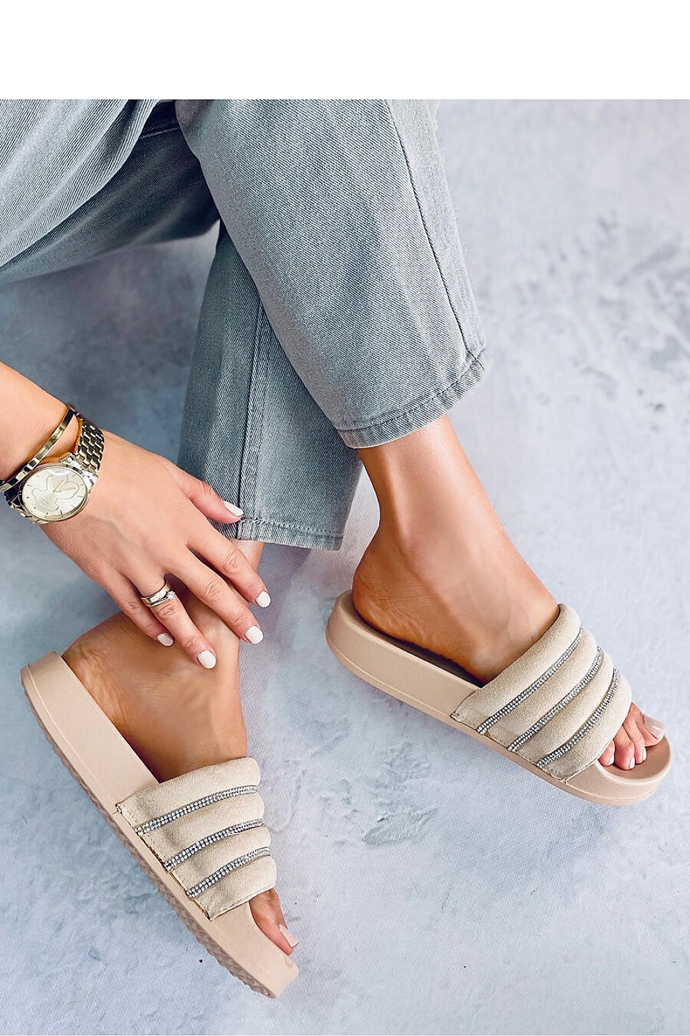 Flip-flops model 177636