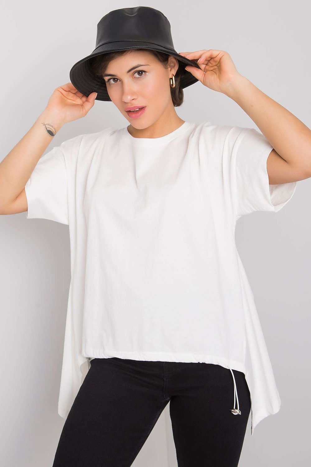 T-shirt model 178085