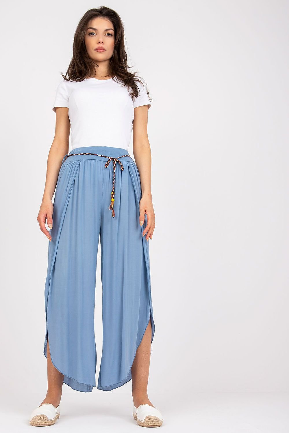 Women trousers model 179024