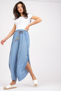 Women trousers model 179024