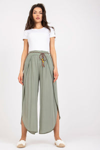 Women trousers model 179025