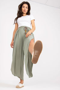 Women trousers model 179025