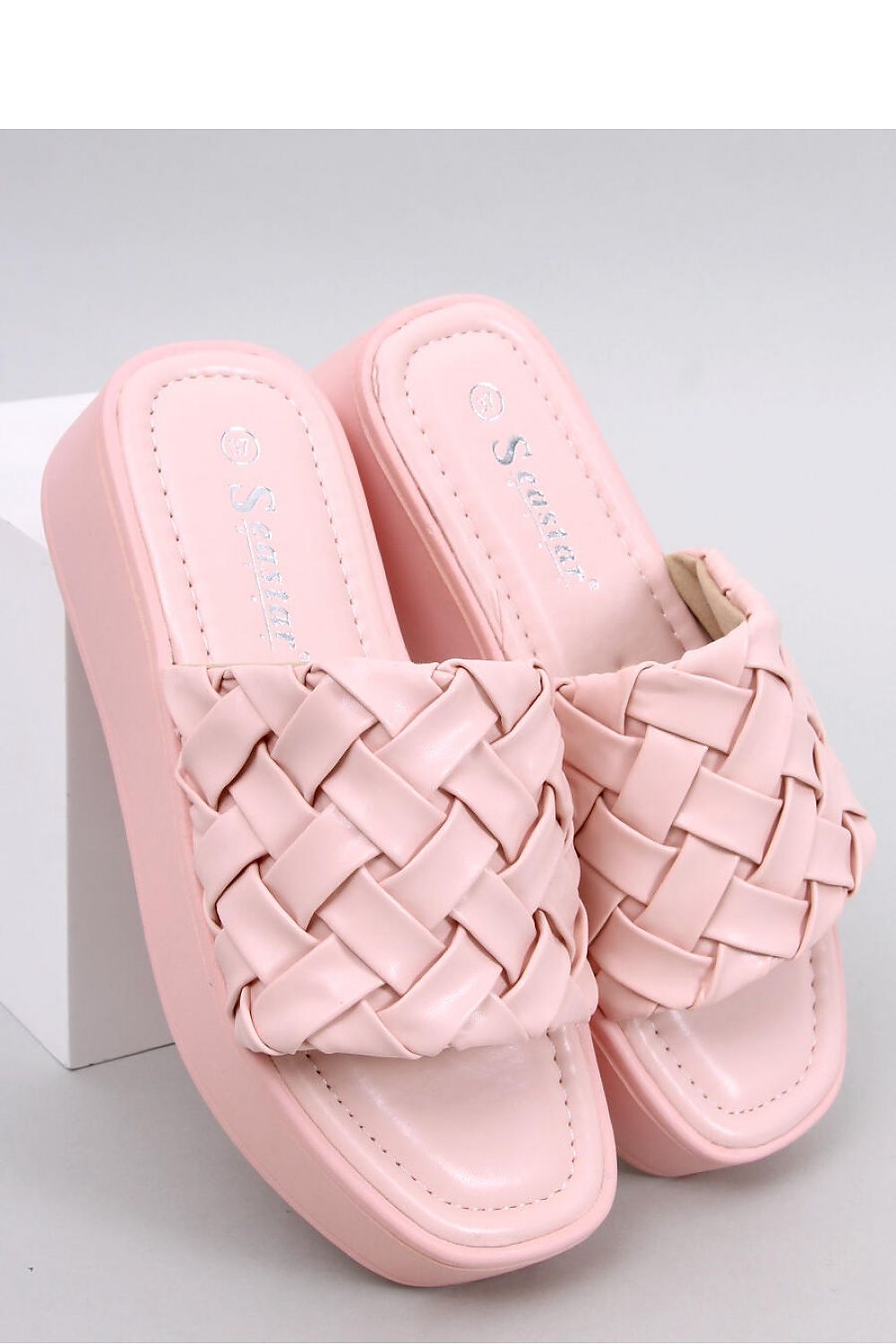 Flip-flops model 179277