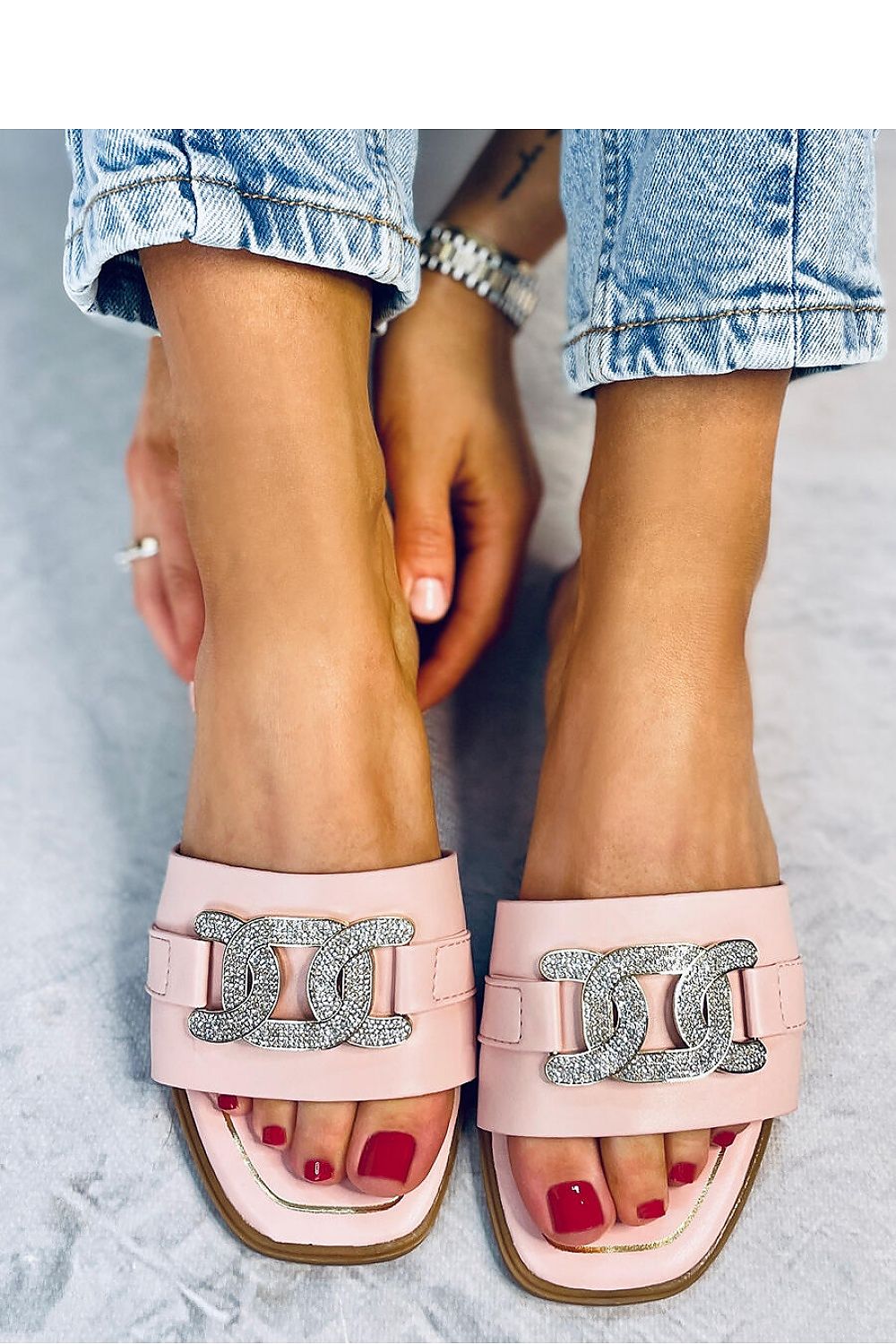 Flip-flops model 179283
