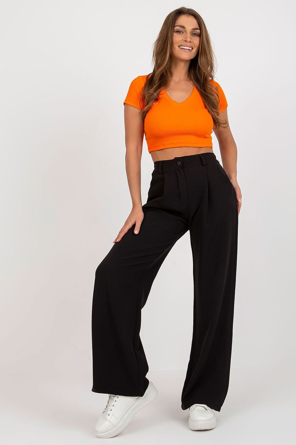 Women trousers model 179679