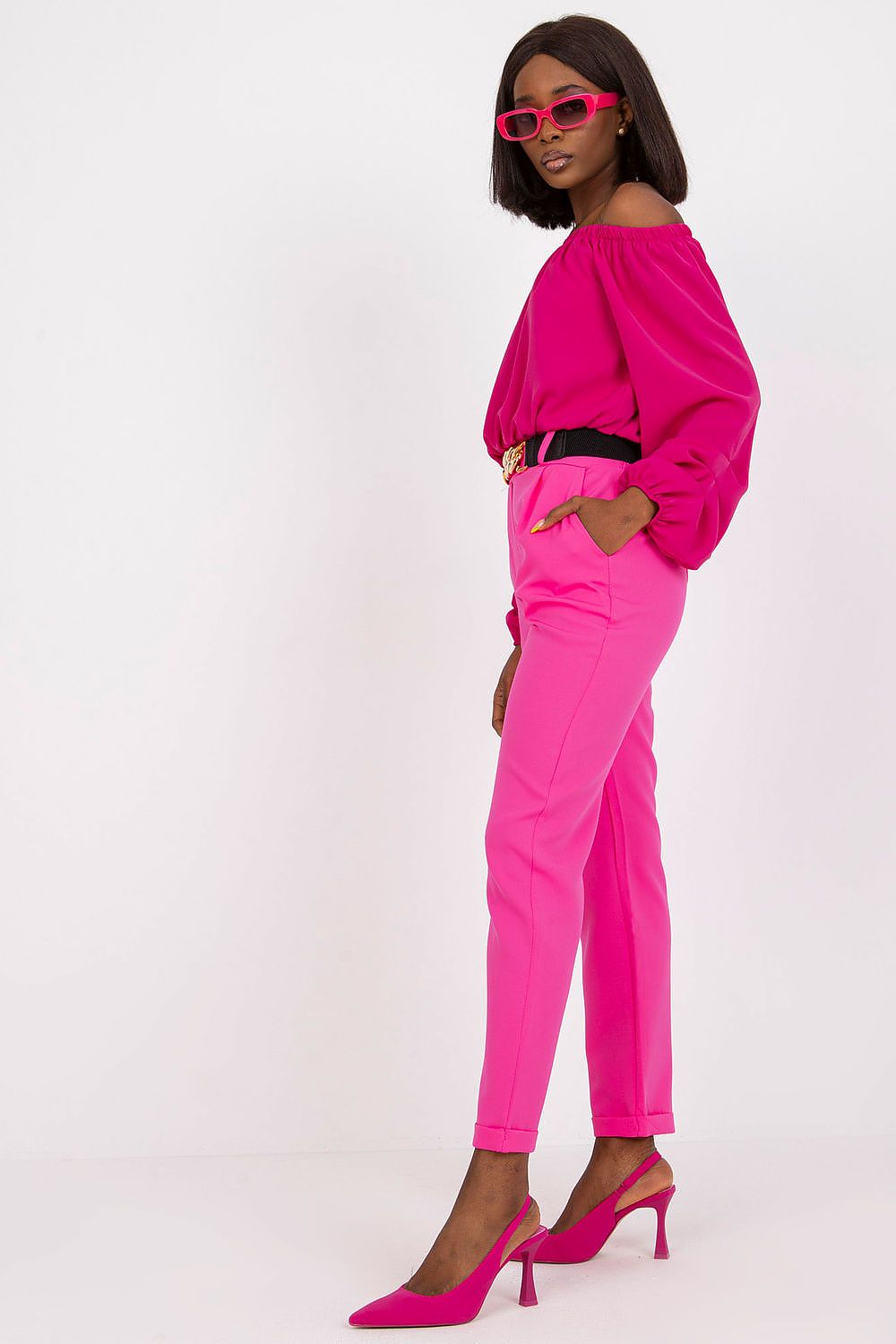 Women trousers model 179696
