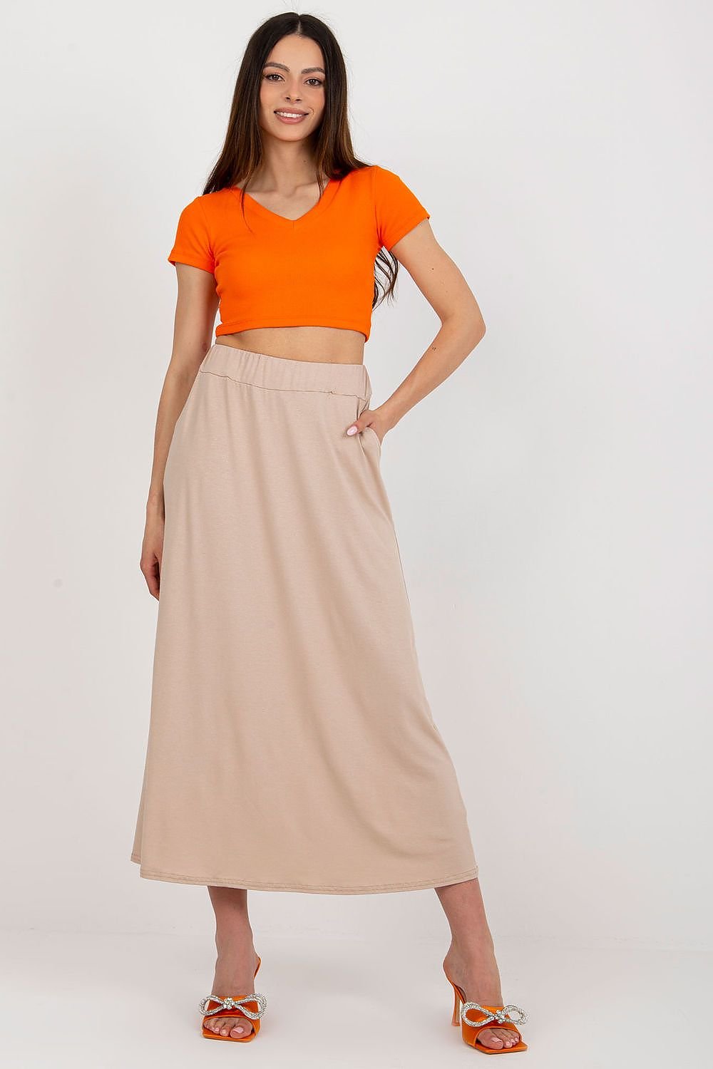 Long skirt model 180214
