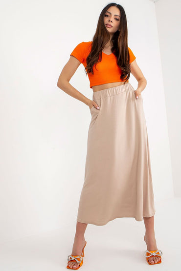 Long skirt model 180214
