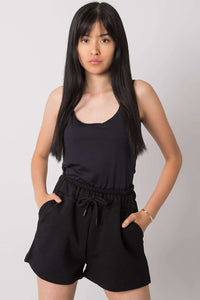 Shorts model 180907