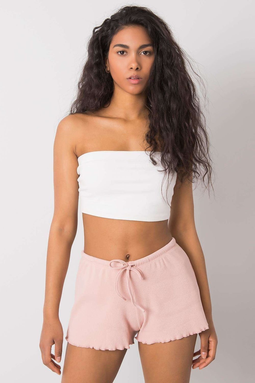 Shorts model 180909