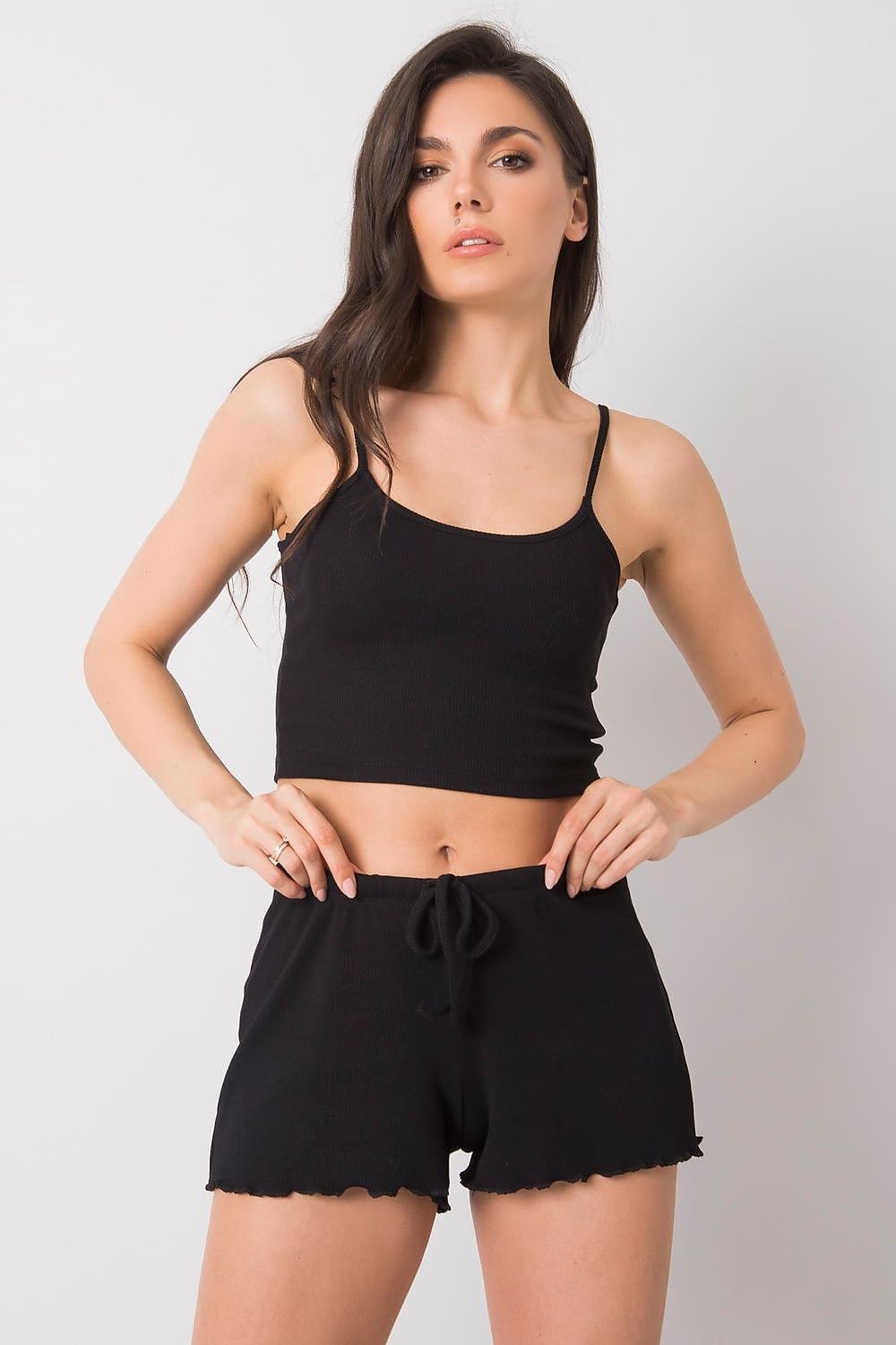 Shorts model 180910