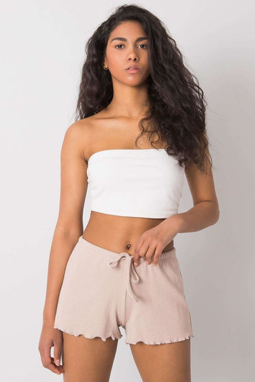 Shorts model 180913