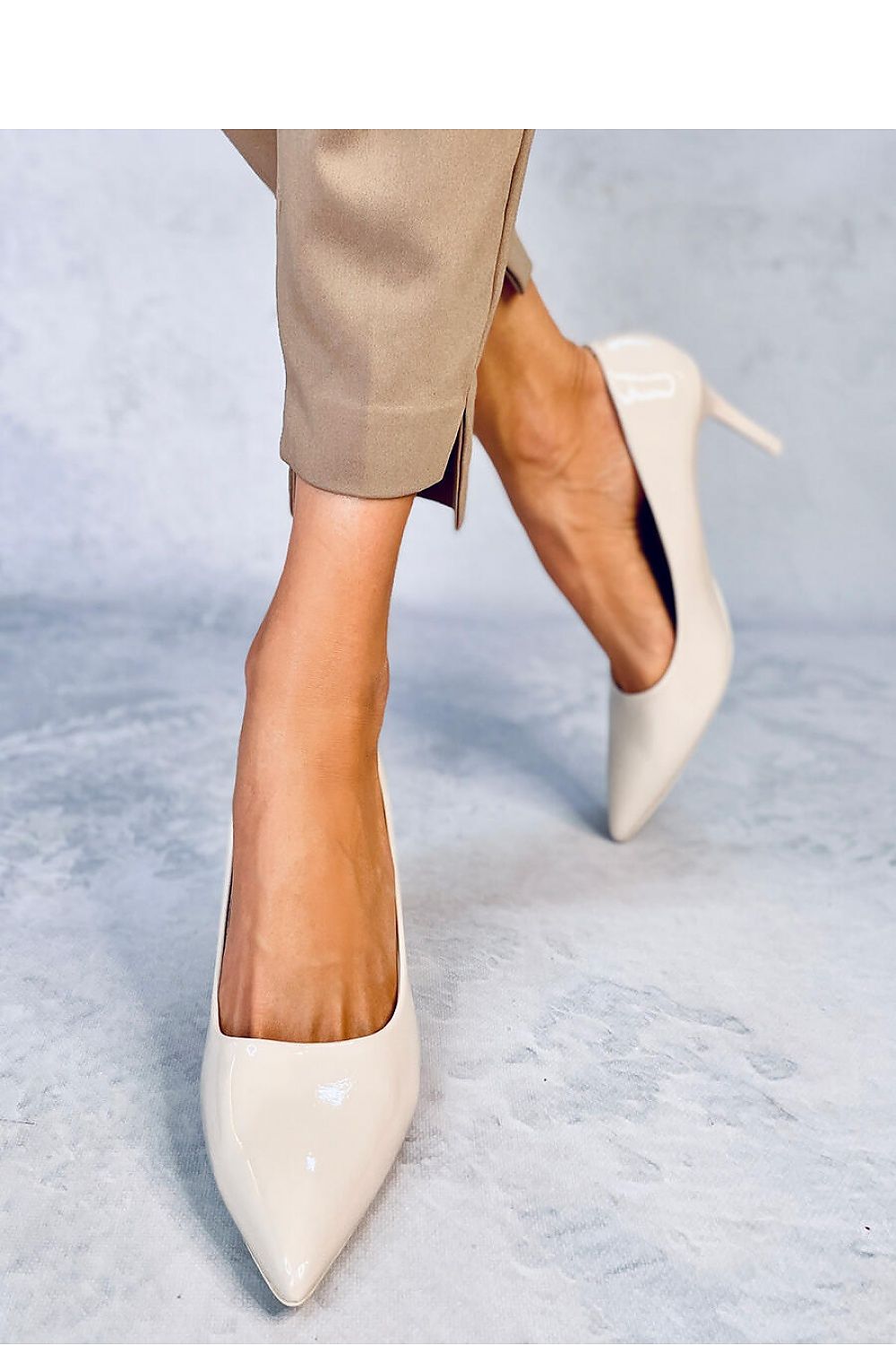 High heels model 181929