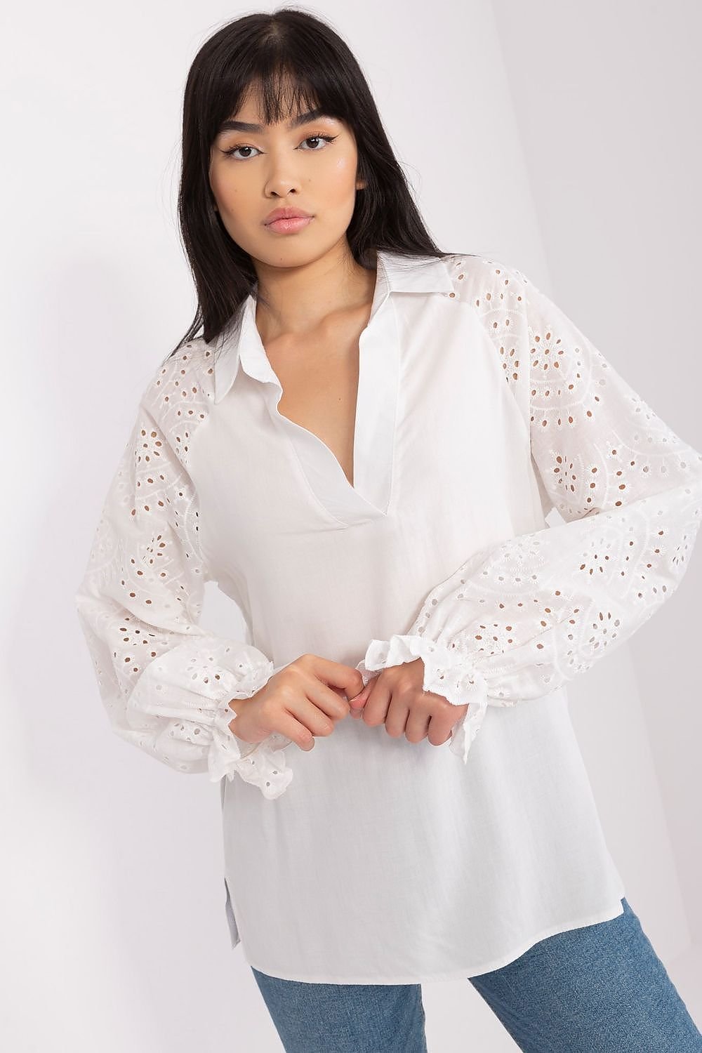 Blouse model 182076