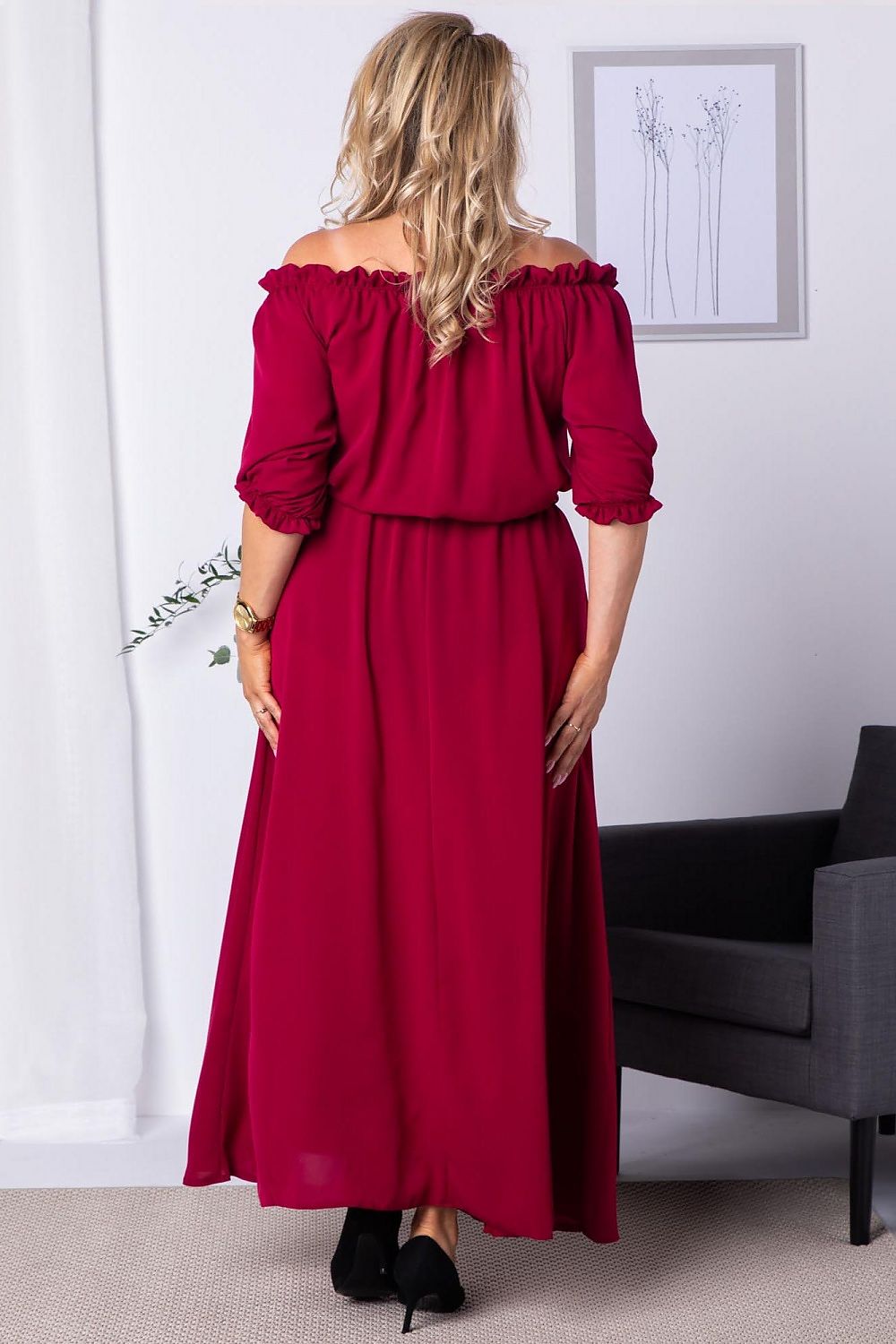 Plus size dress model 182179