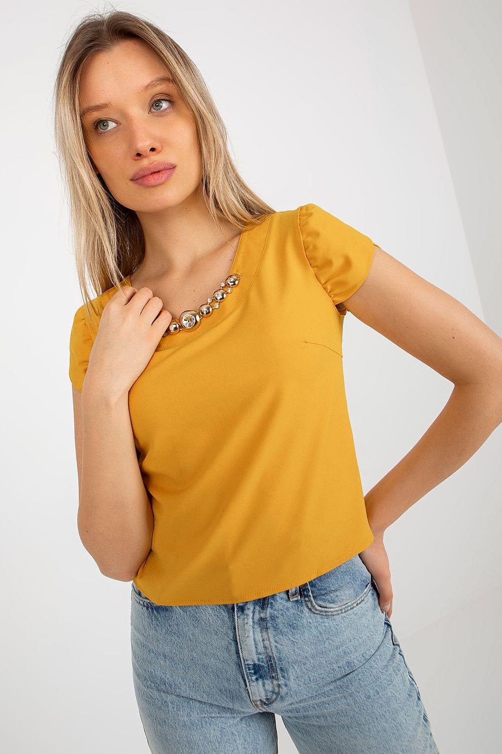 Blouse model 182276