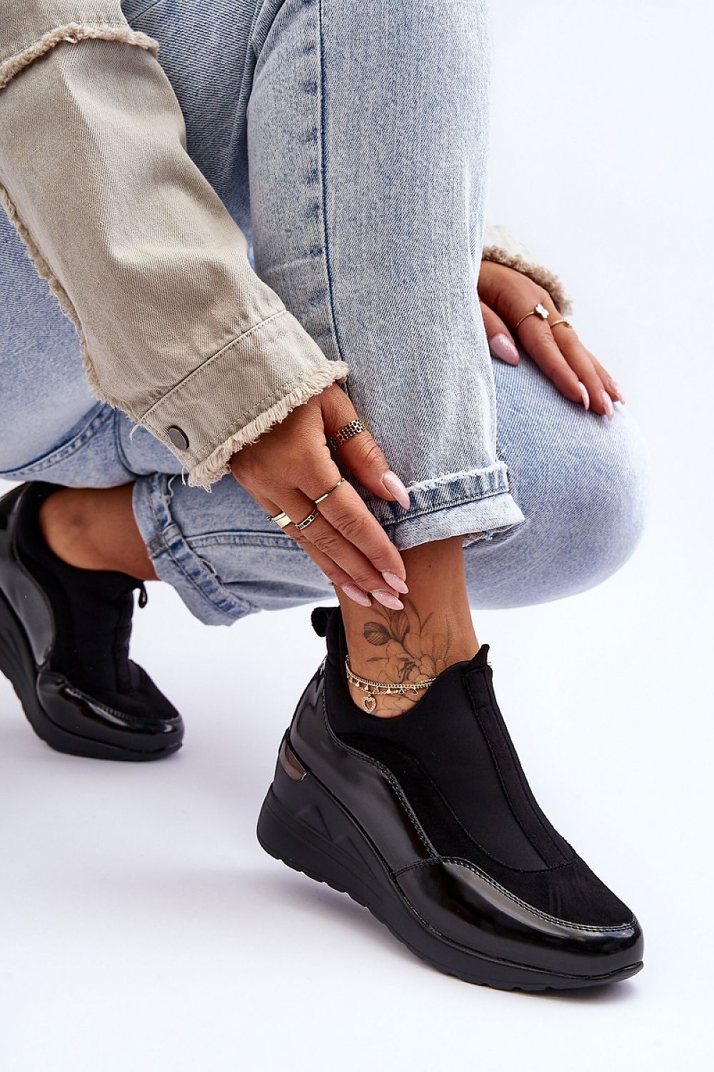  Sport Shoes model 182311 Step in style 