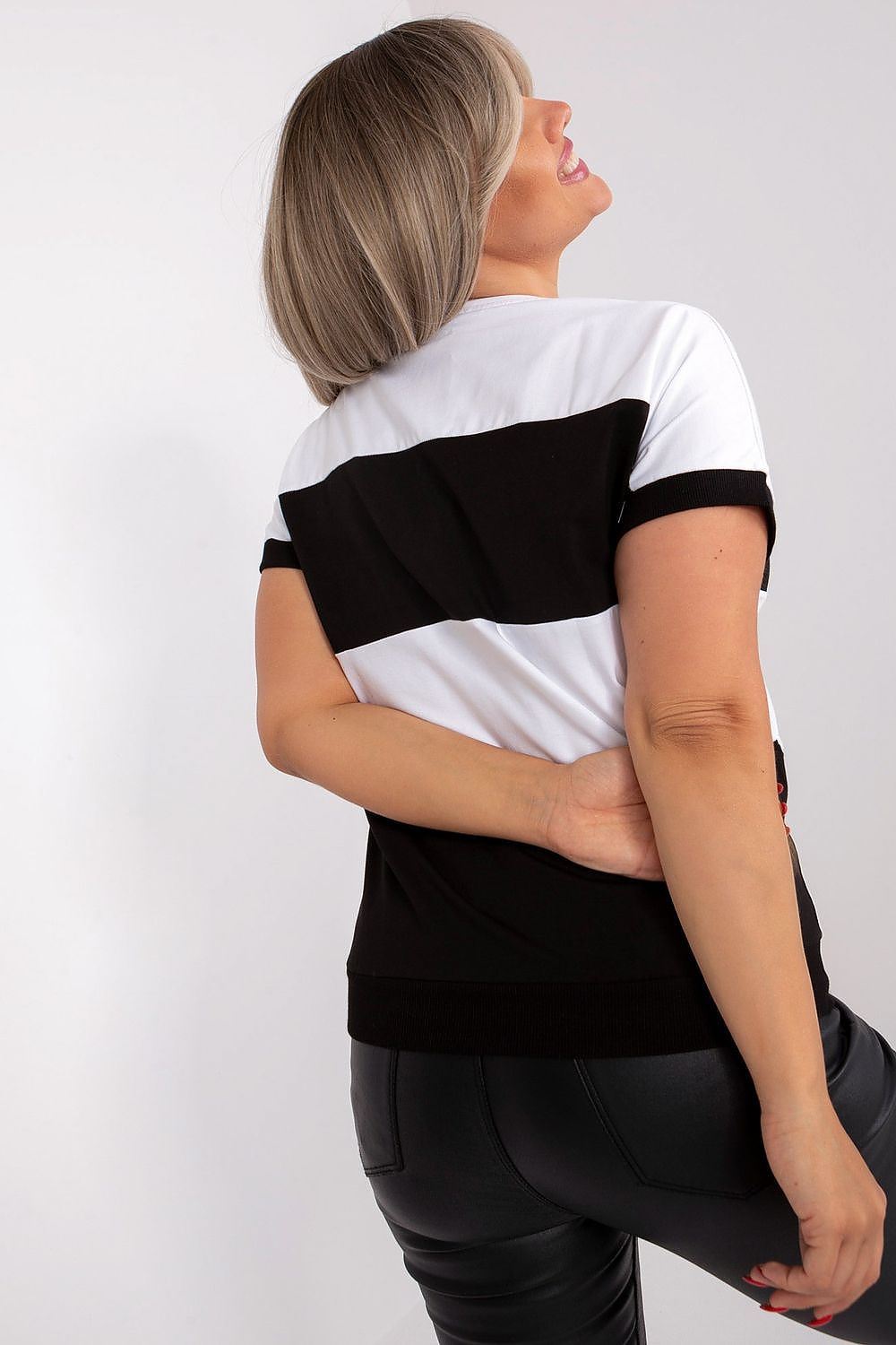 Plus size blouse model 182736