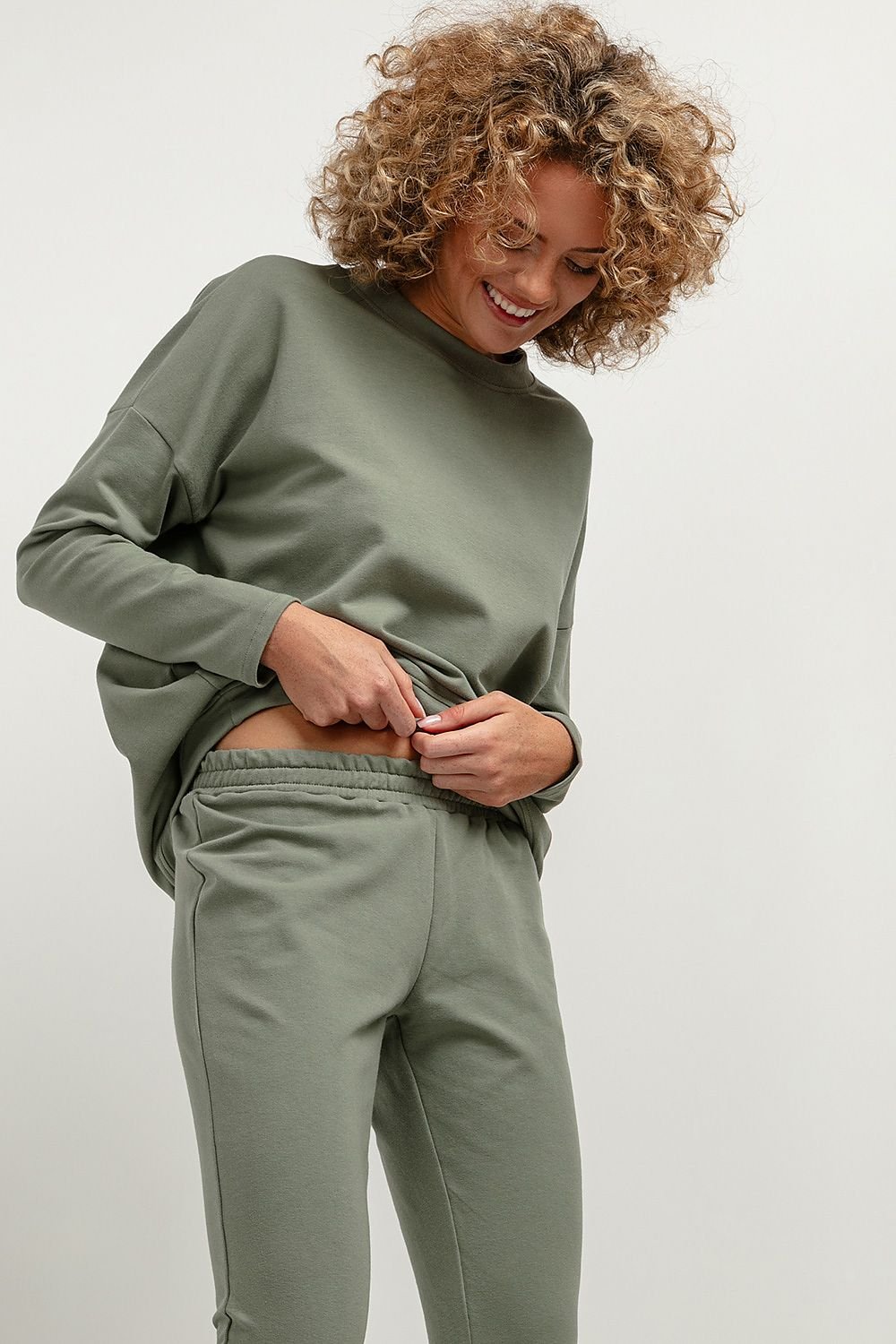 Sweatshirt model 183215