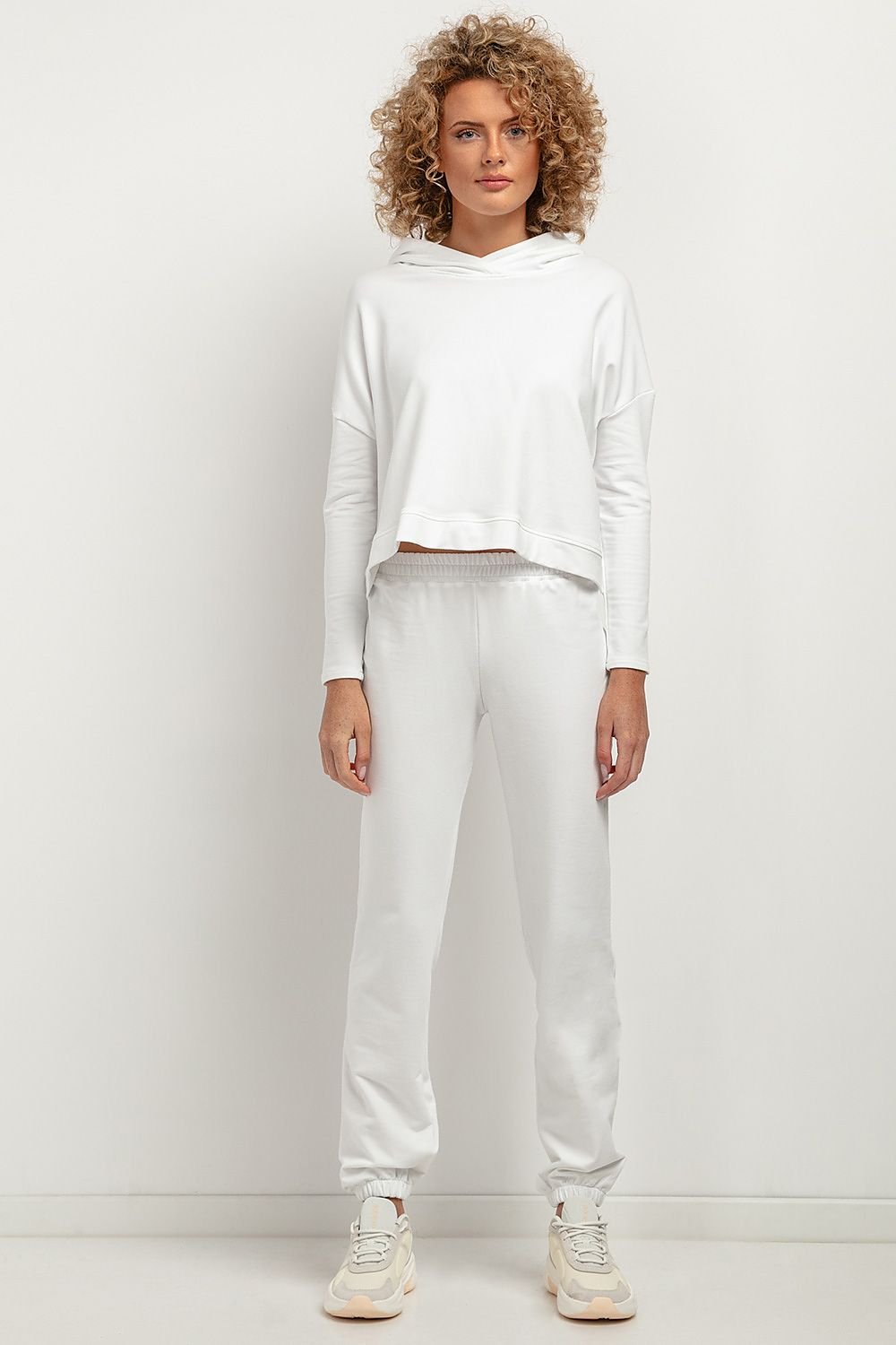 Sweatshirt model 183240