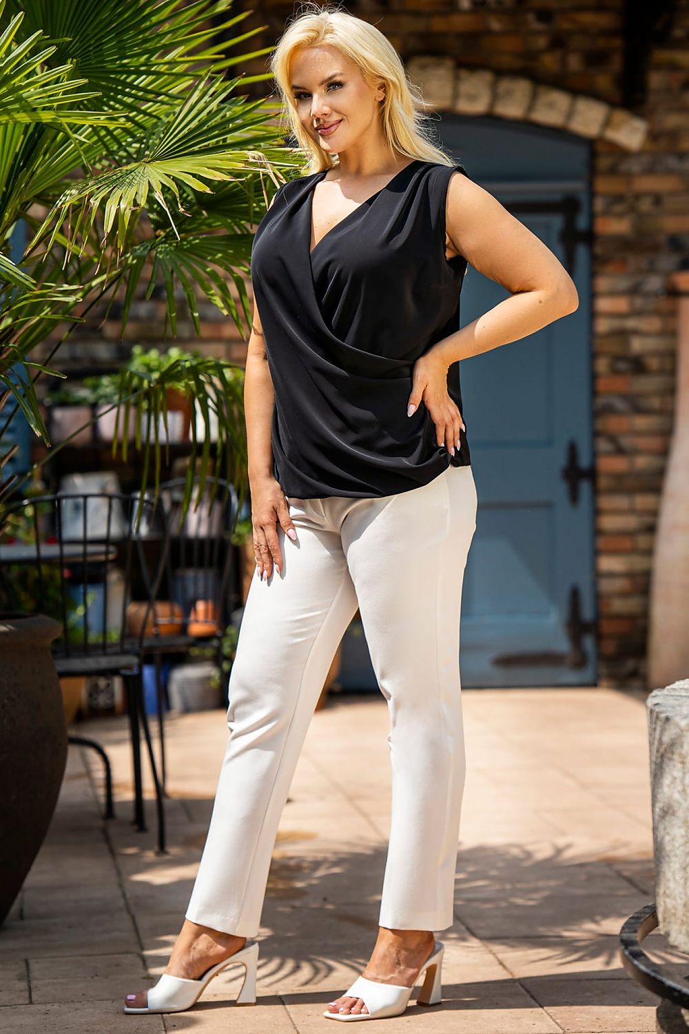 Plus size blouse model 183319