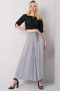 Women trousers model 183480