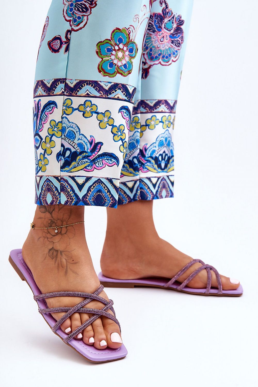 Flip-flops model 183619