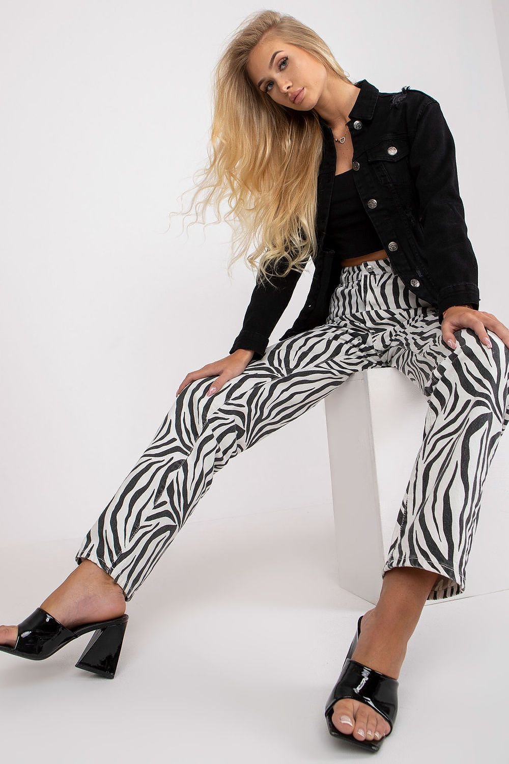 Jacket model 184560