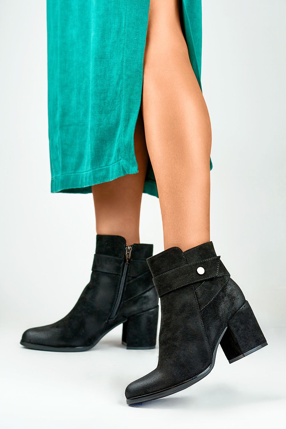 Heel boots model 184853