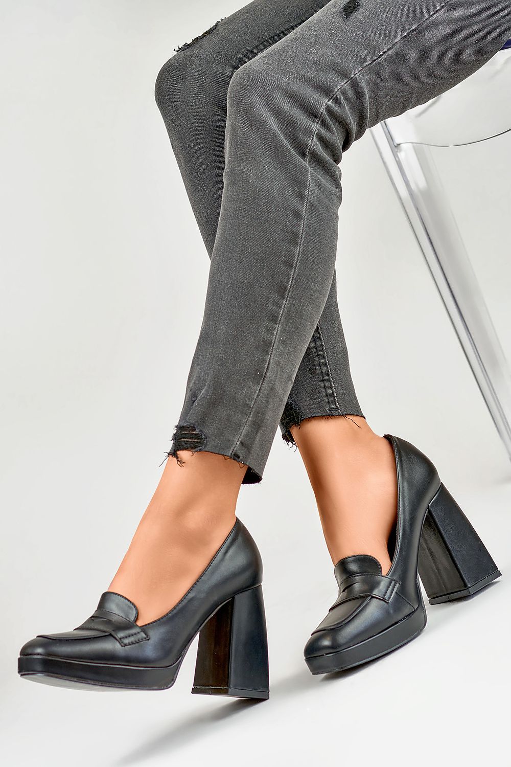 Heel pumps model 185398