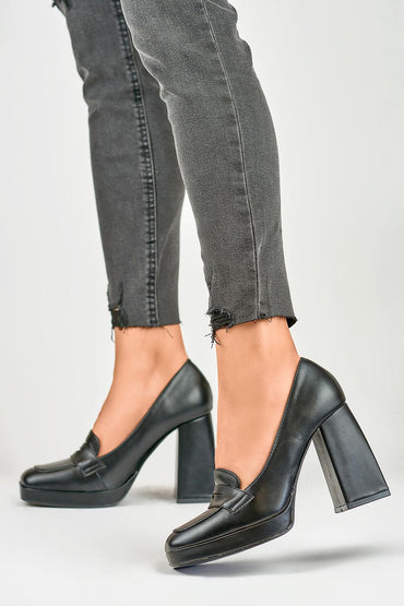 Heel pumps model 185398