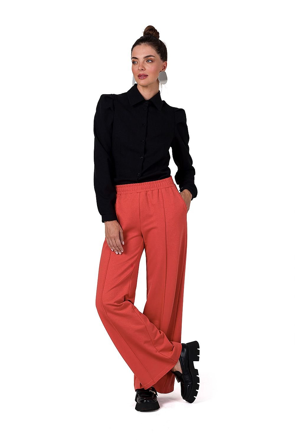 Women trousers model 185787