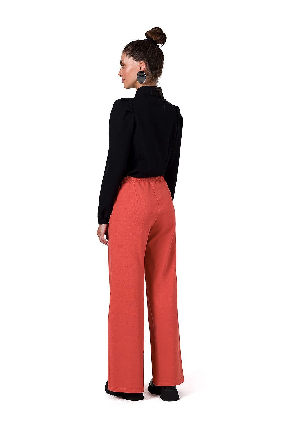 Women trousers model 185787