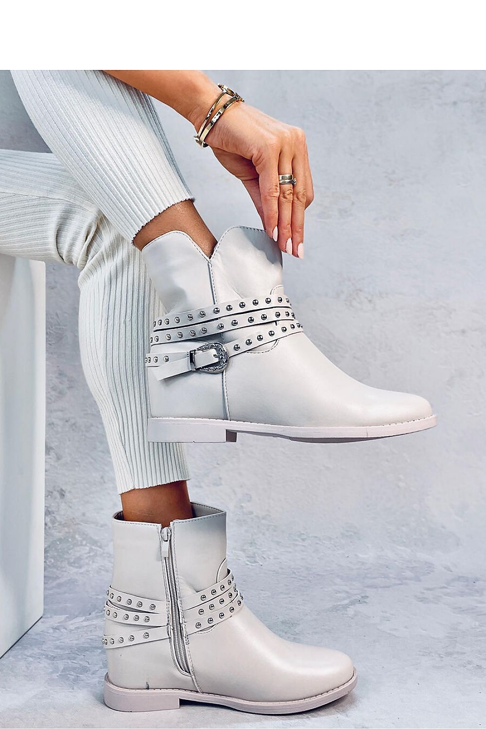 Buskin boots model 185860