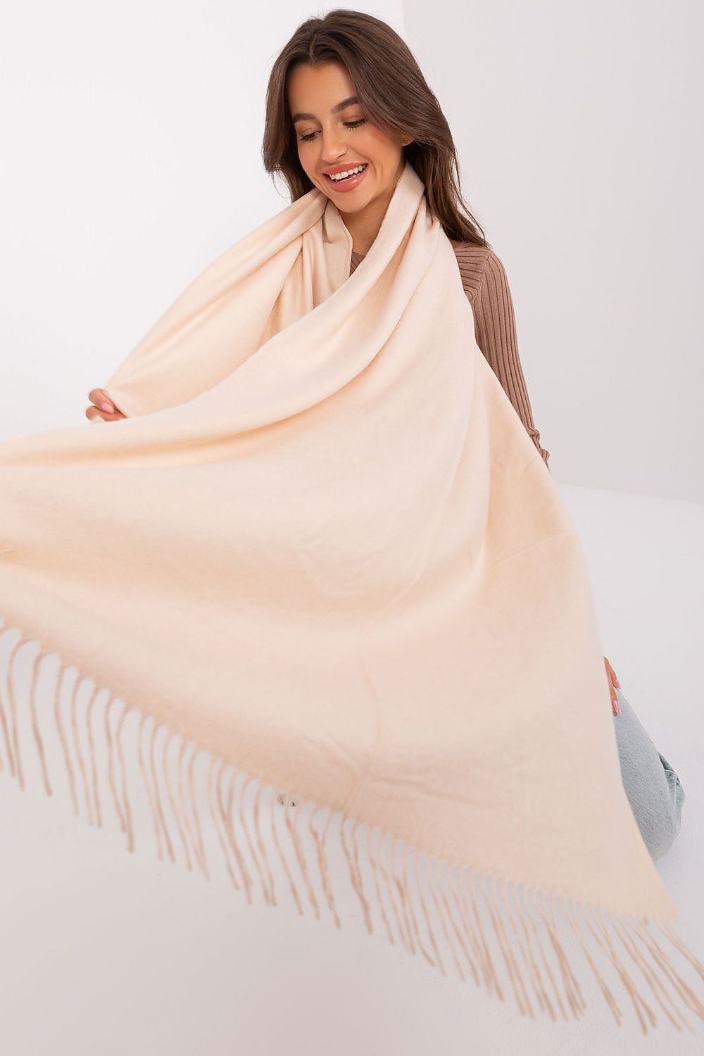 Shawl model 185890