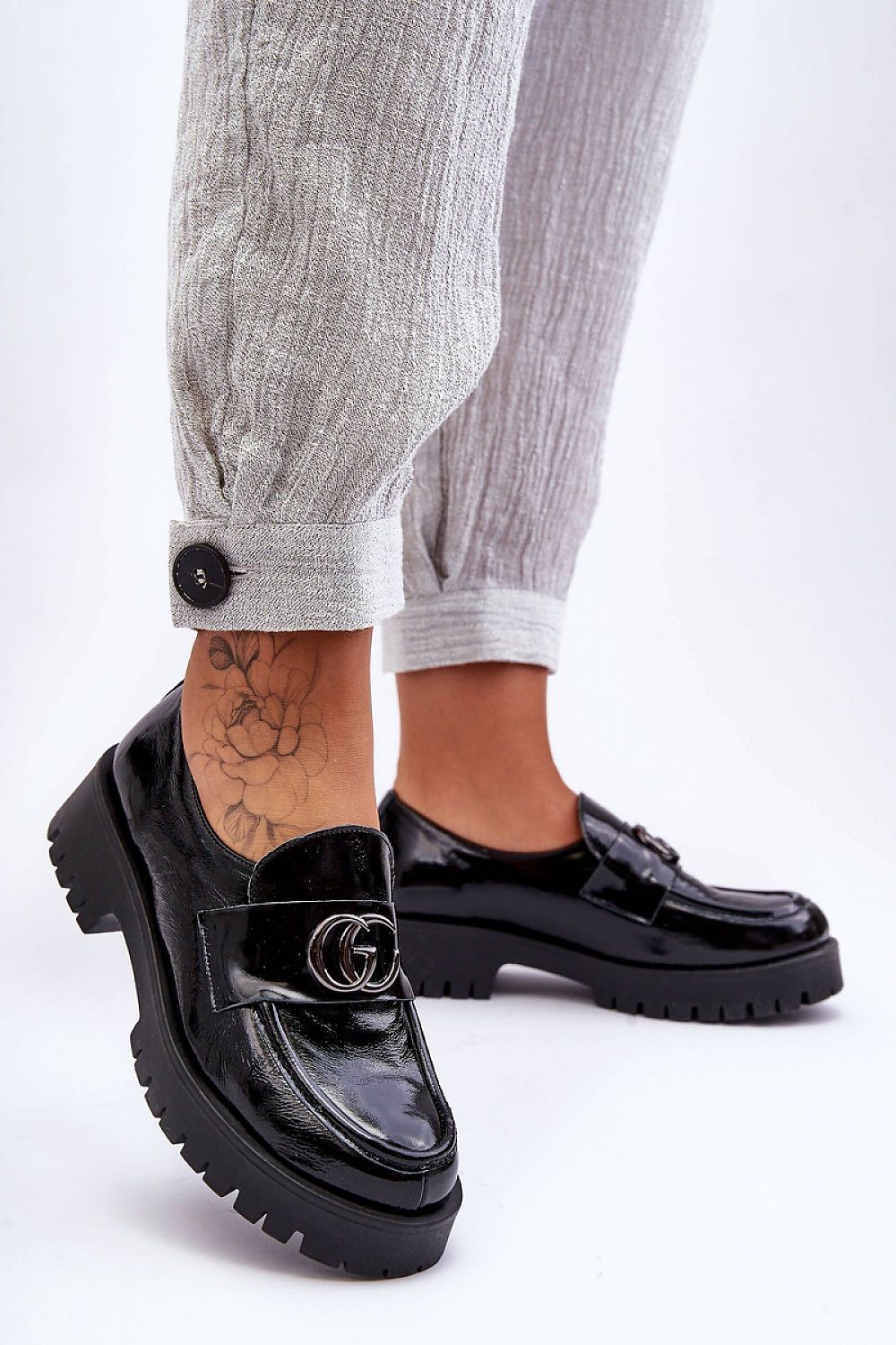 Heeled low shoes model 186413