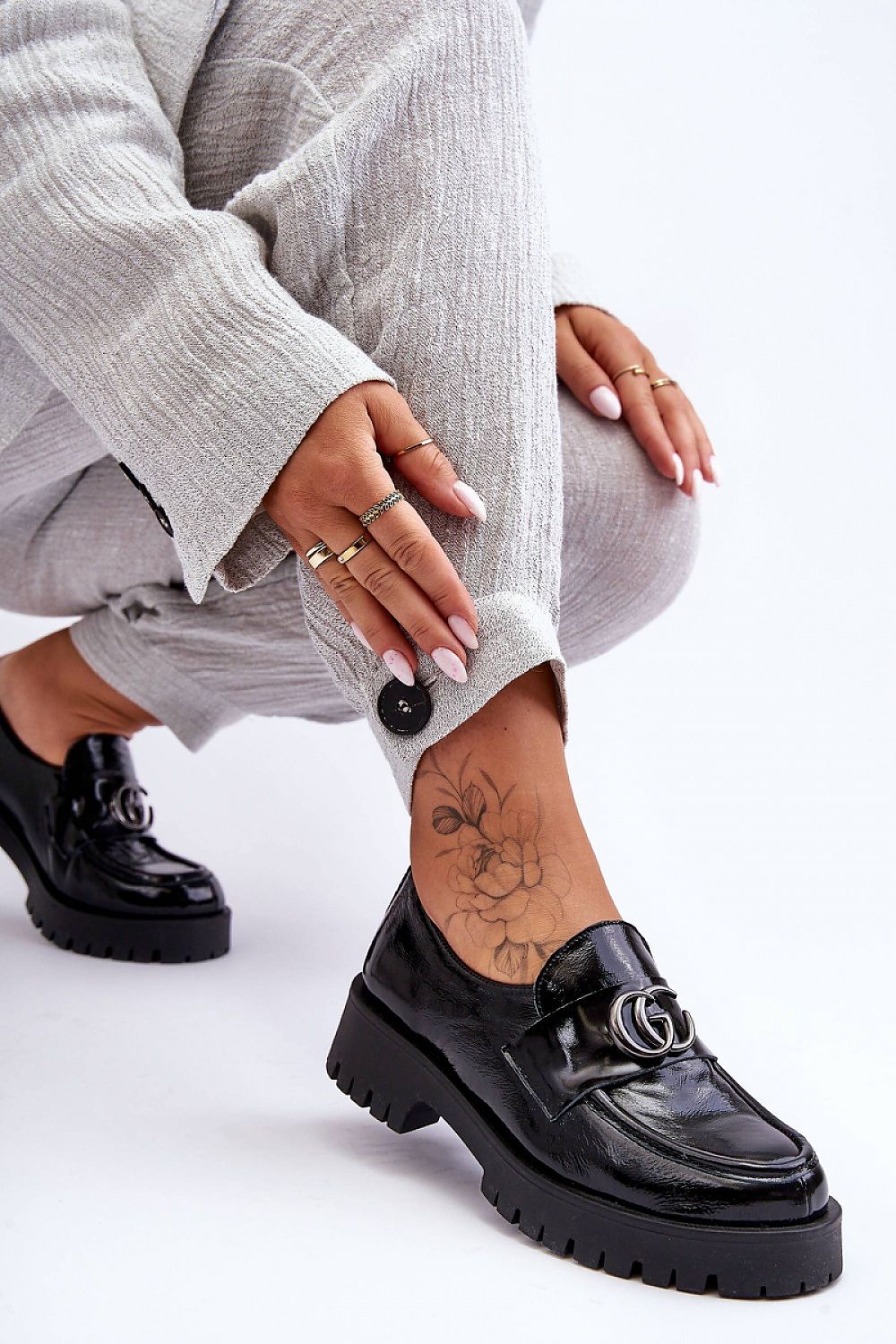 Heeled low shoes model 186413