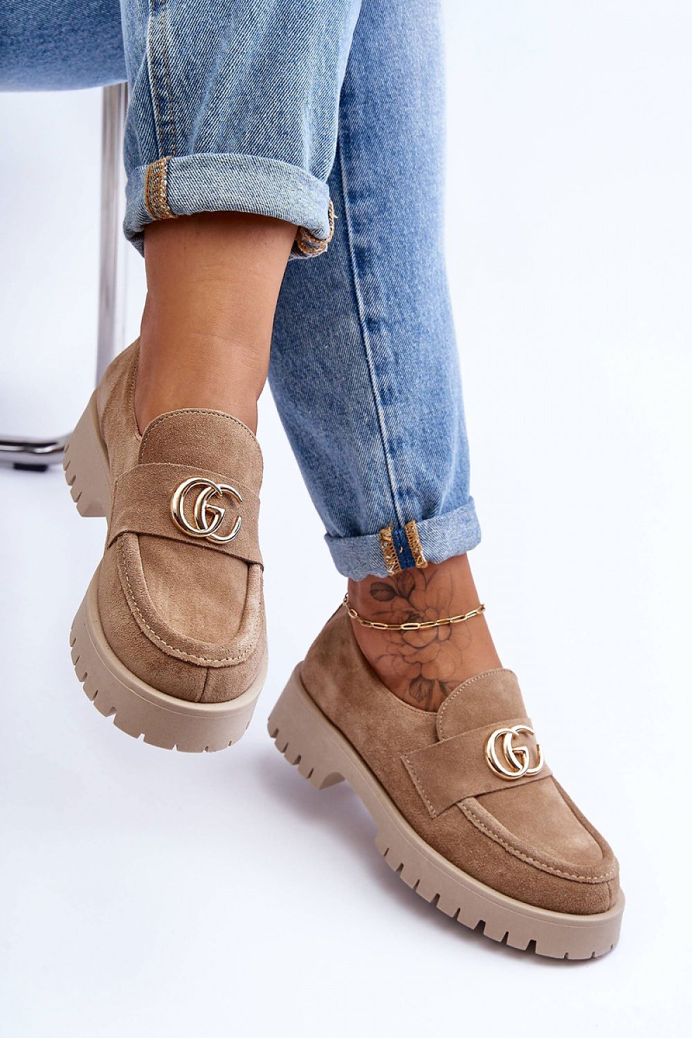 Heeled low shoes model 186417