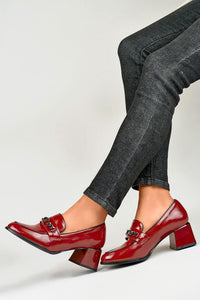 Heeled low shoes model 186507