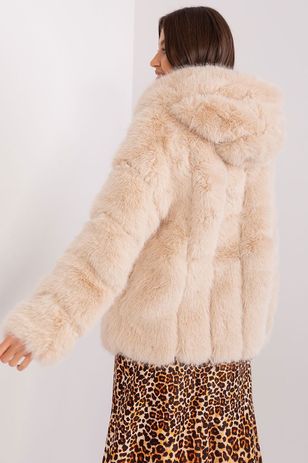 Jacket model 186728