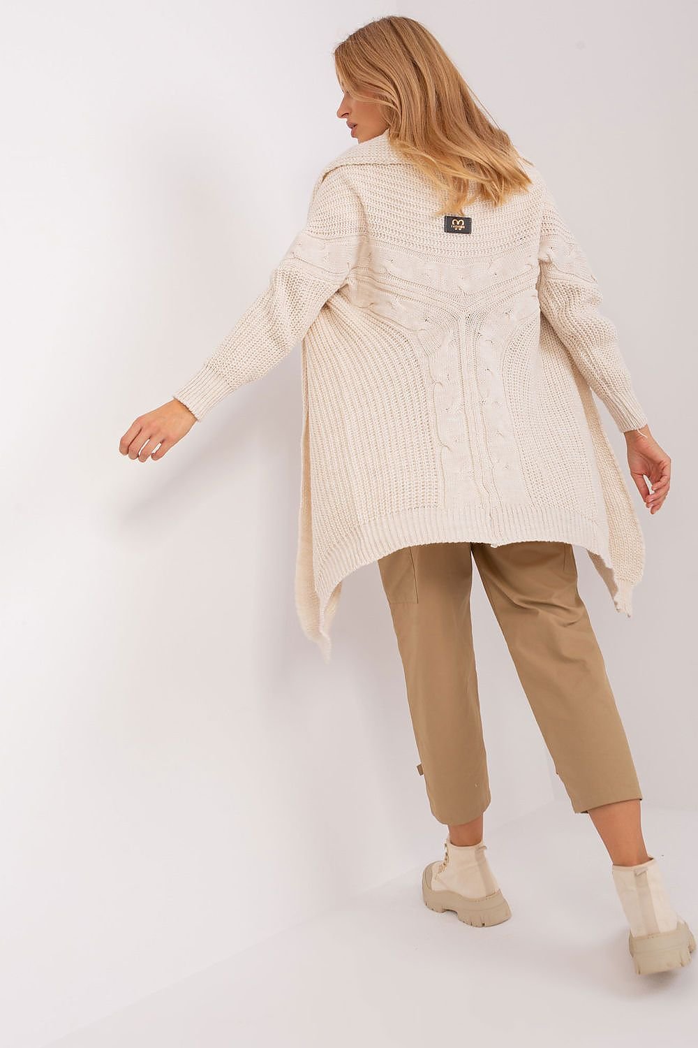 Cardigan model 186808